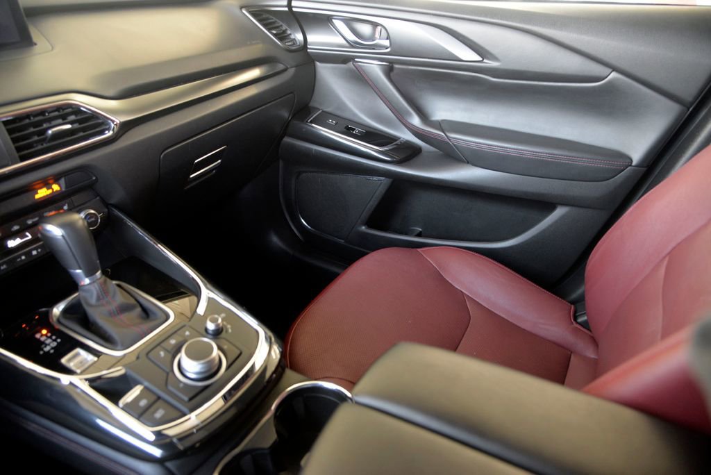 Used 2023 MAZDA CX-9 Carbon Edition image 26