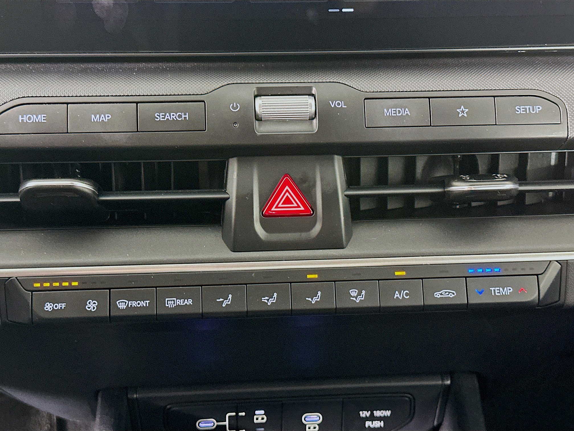 Used 2025 Kia K4 LXS image 24