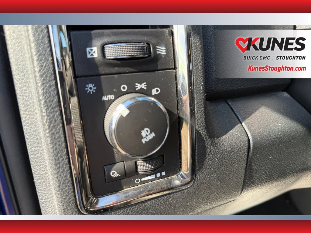 Used 2014 RAM 1500 Sport w/ Convenience Group AWD/4WD image 17