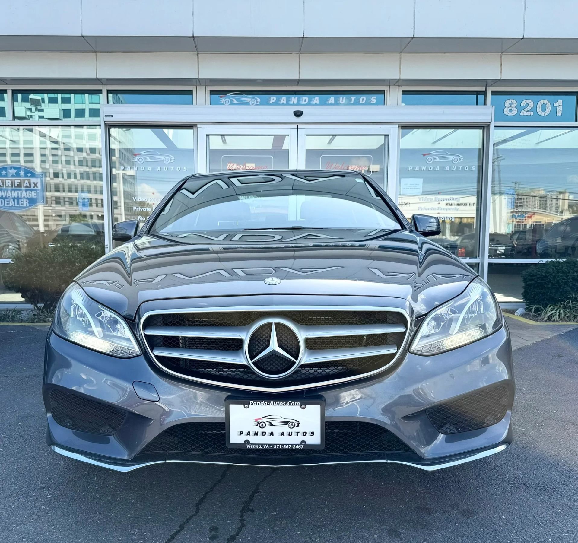 Used 2014 Mercedes-Benz E 350 4MATIC Sedan image 2