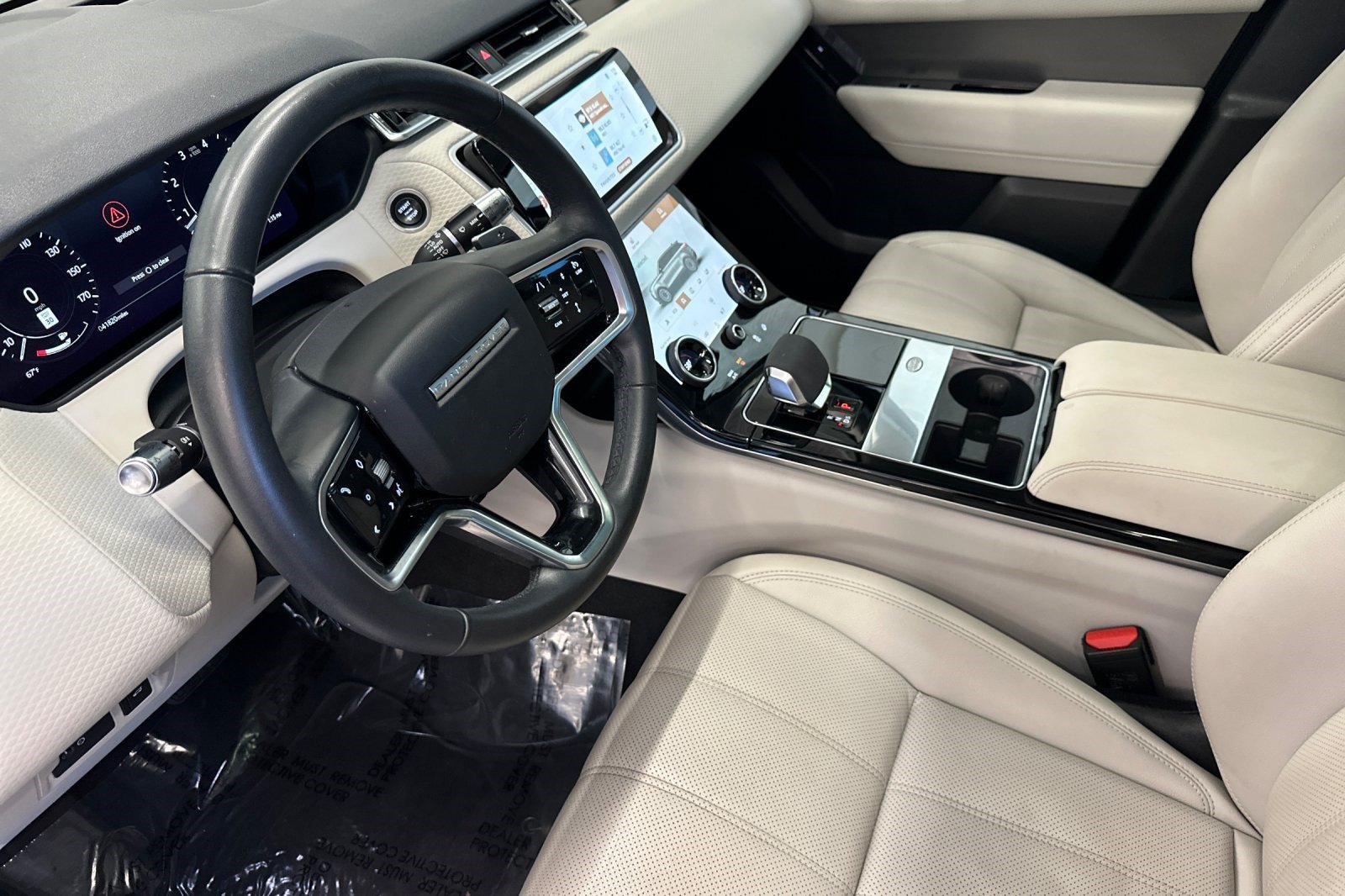 Used 2023 Land Rover Range Rover Velar S AWD/4WD image 4