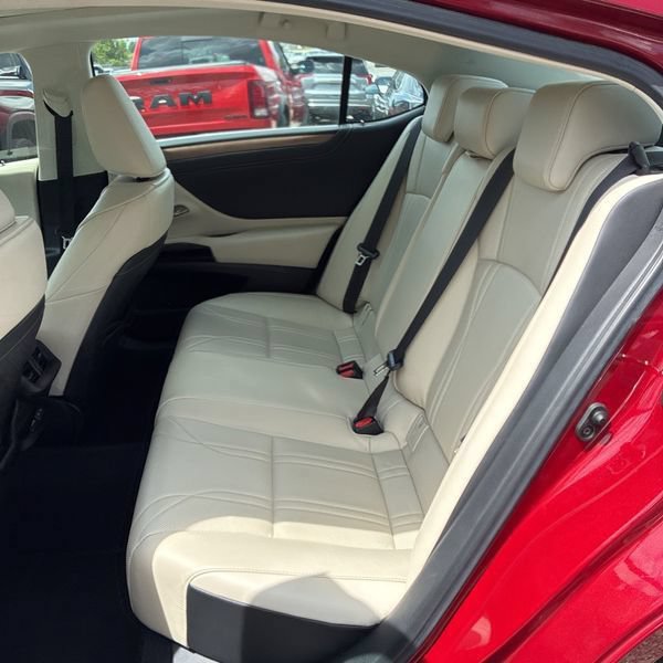 Used 2024 Lexus ES 350 w/ Technology Package FWD image 6
