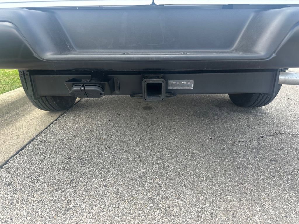 New 2025 Chevrolet Express 3500 Extended w/ Driver Convenience Package image 5