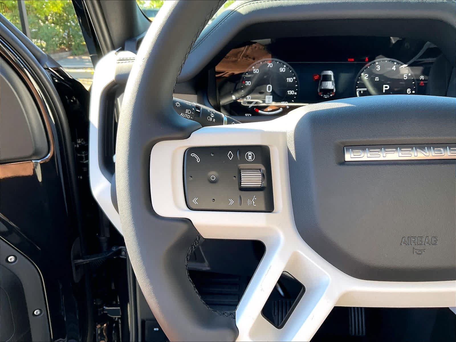 New 2026 Land Rover Defender 110 X-Dynamic SE AWD/4WD image 17