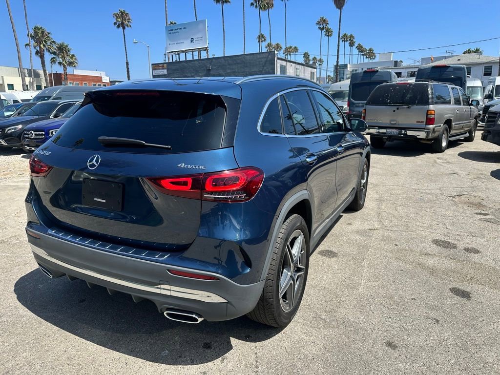 Used 2021 Mercedes-Benz GLA 250 4MATIC w/ AMG Line Exterior image 6