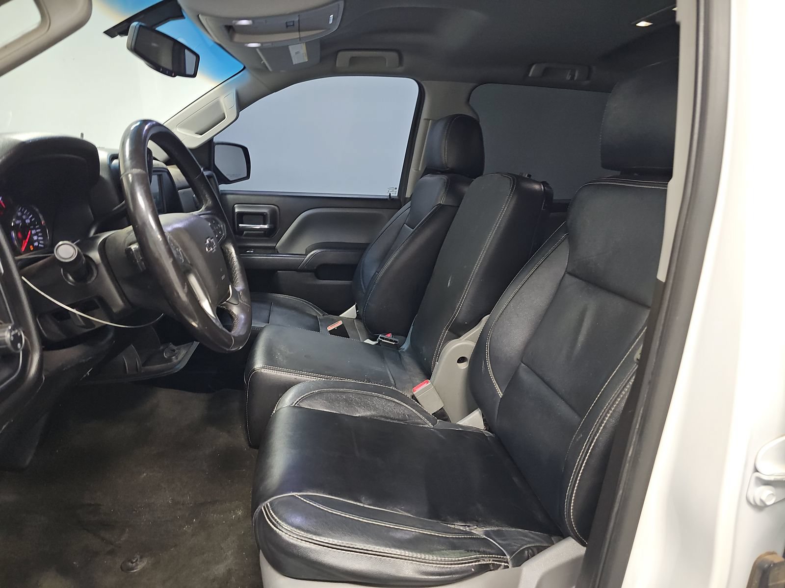 Used 2018 Chevrolet Silverado 1500 Custom w/ Custom Convenience Package RWD image 6