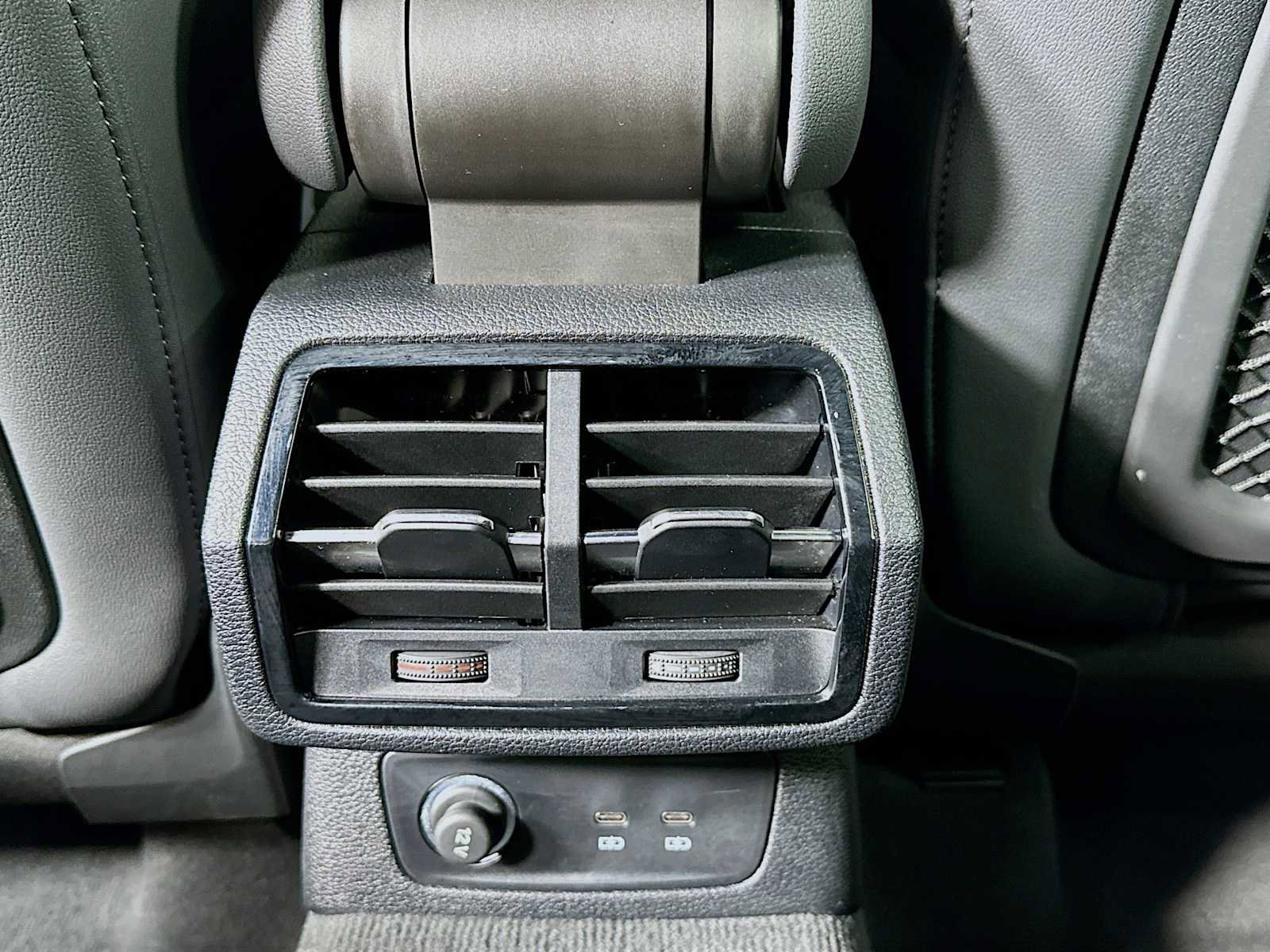 Used 2024 Audi Q3 2.0T Premium w/ Convenience Package image 23