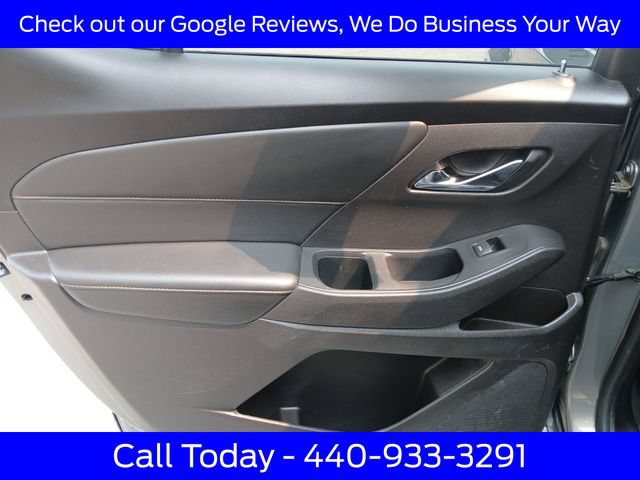 Used 2018 Chevrolet Traverse LT FWD image 30