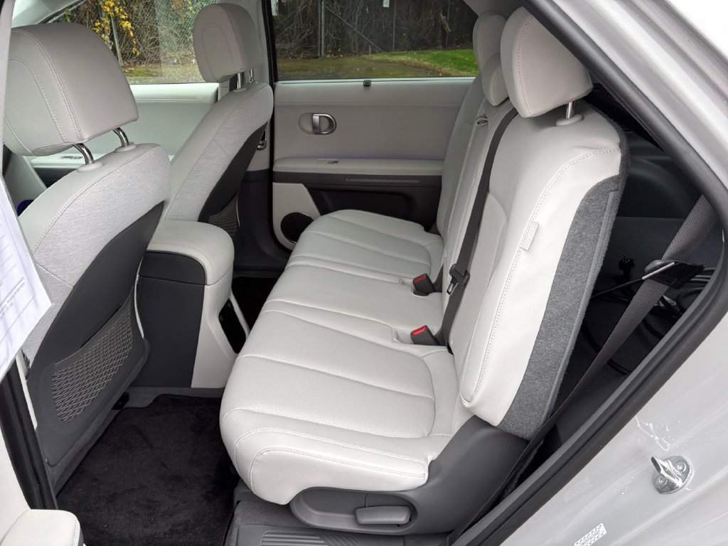 Used 2024 Hyundai Ioniq 5 Limited AWD/4WD image 19