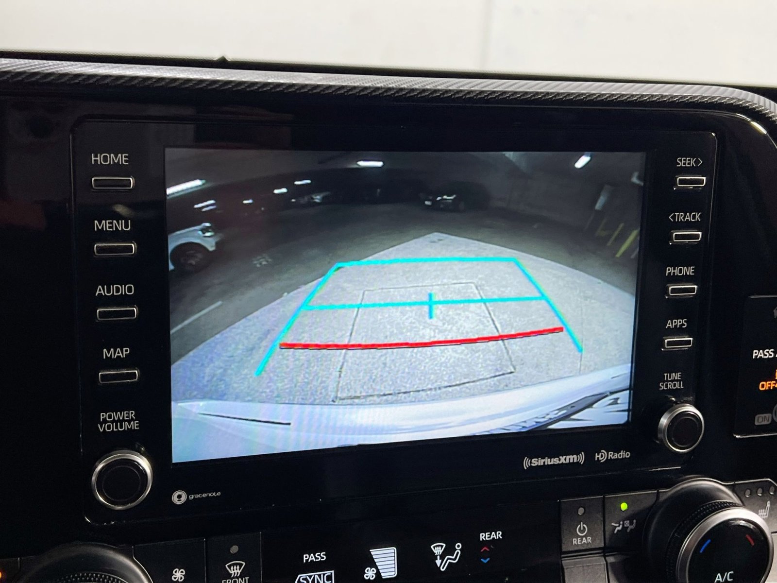 Used 2022 Toyota Highlander XSE image 23