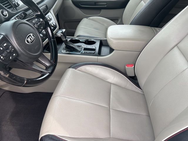 Used 2019 Kia Sedona EX image 10