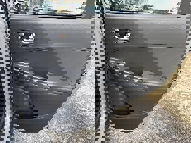 Used 2023 Hyundai Kona SEL w/ Convenience Package image 14