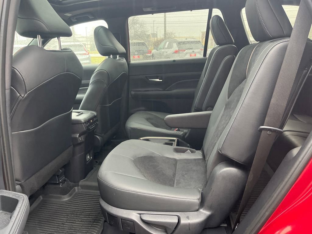Certified 2025 Toyota Grand Highlander AWD Hybrid image 27