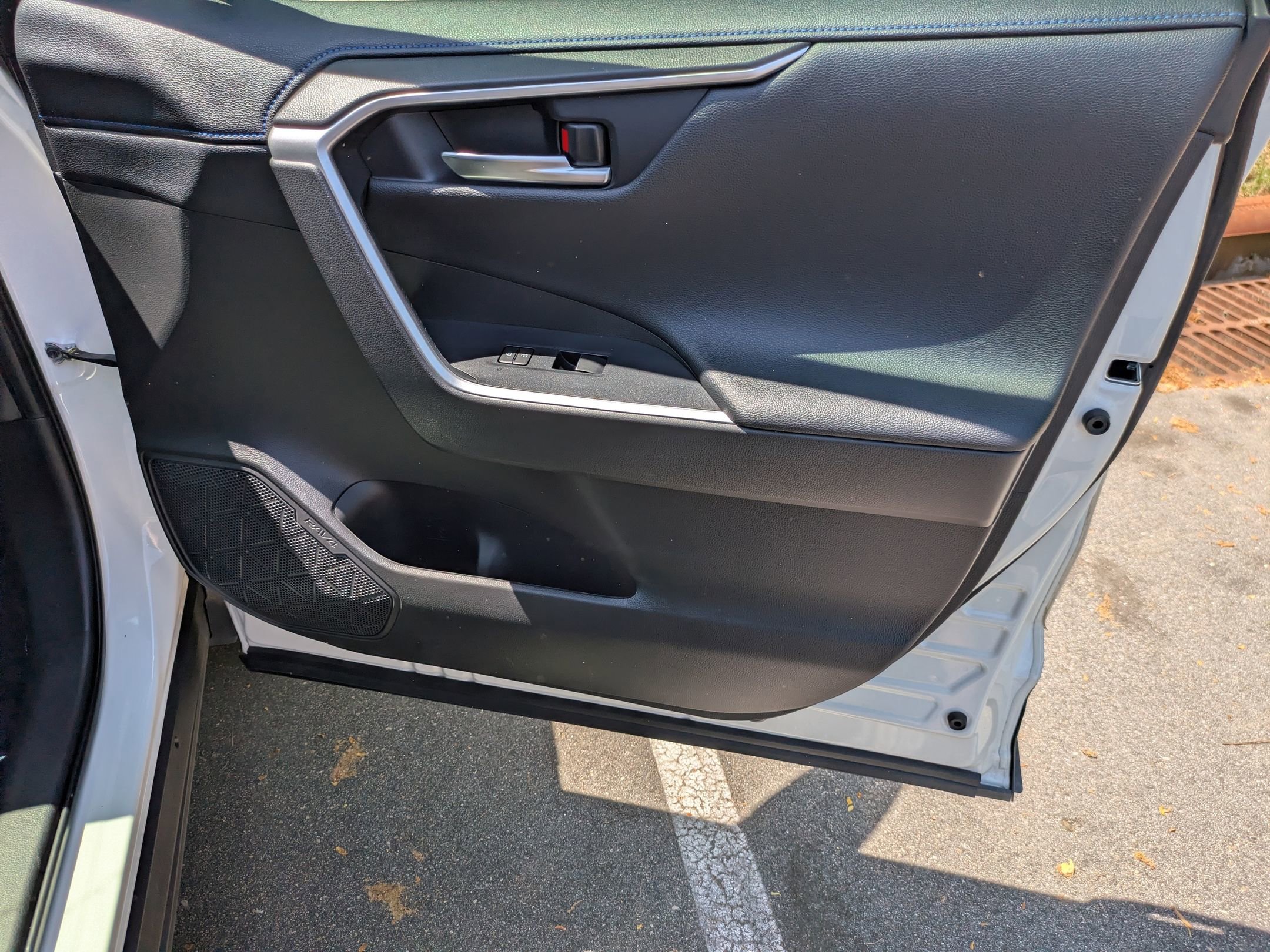 Used 2020 Toyota RAV4 XSE w/ XSE Grade Weather Package image 36