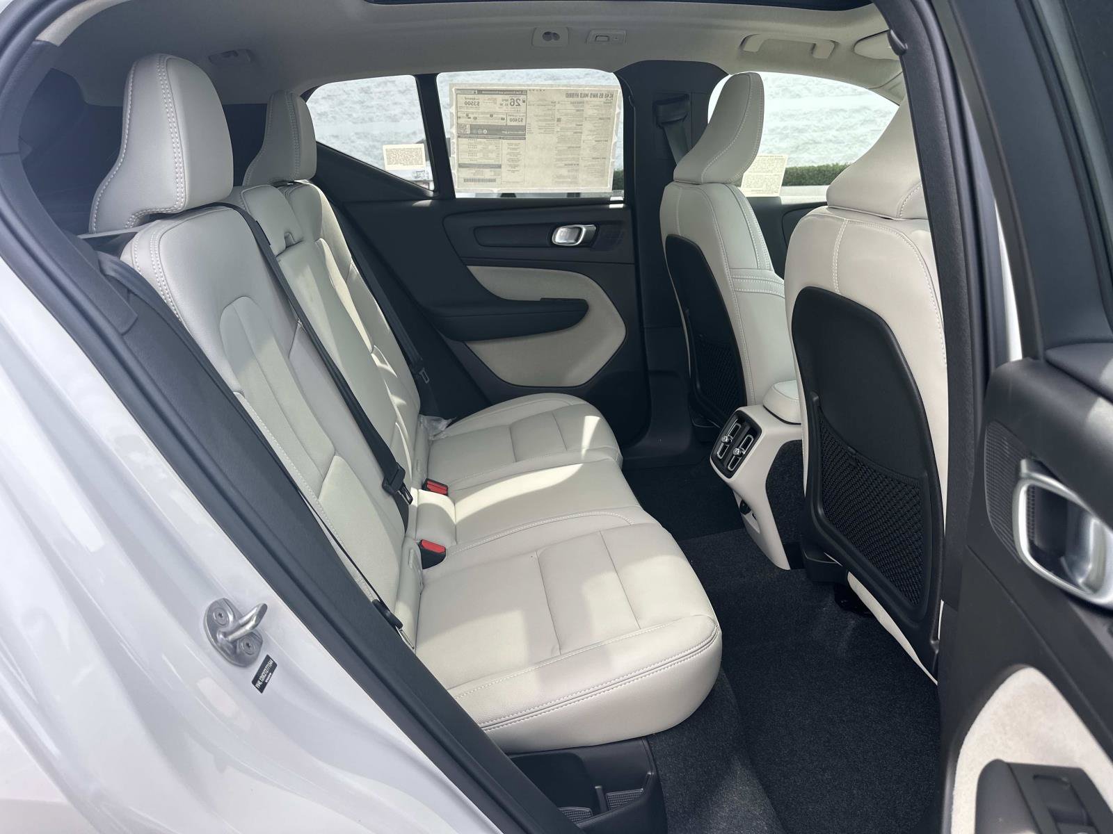 New 2026 Volvo XC40 B5 Plus w/ Protection Package Premier AWD/4WD image 19