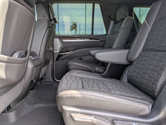 New 2026 Cadillac Escalade Platinum Sport w/ LPO, ONYX Package AWD/4WD image 19
