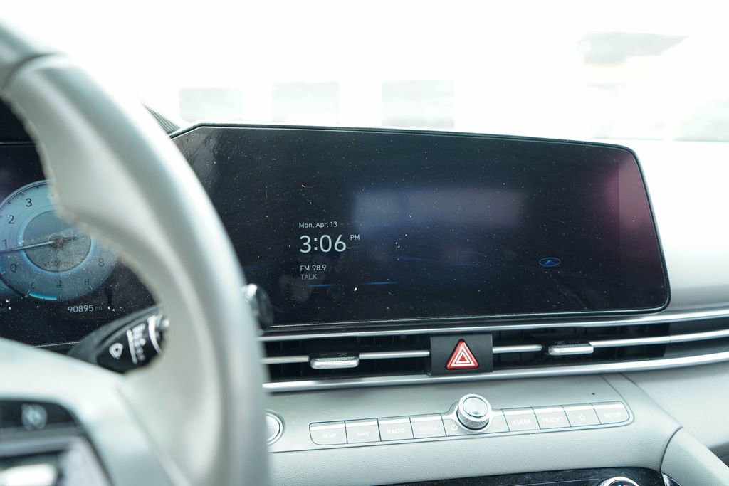 Used 2023 Hyundai Elantra SEL w/ Convenience Package image 20