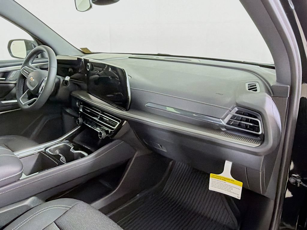 New 2026 Chevrolet Traverse LT w/ LPO, Floor Liner Package AWD/4WD image 25