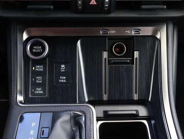 Used 2024 Lexus GX 550 AWD/4WD image 30
