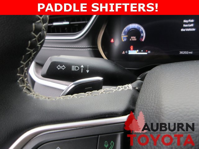 Used 2024 Jeep Grand Cherokee Limited image 17