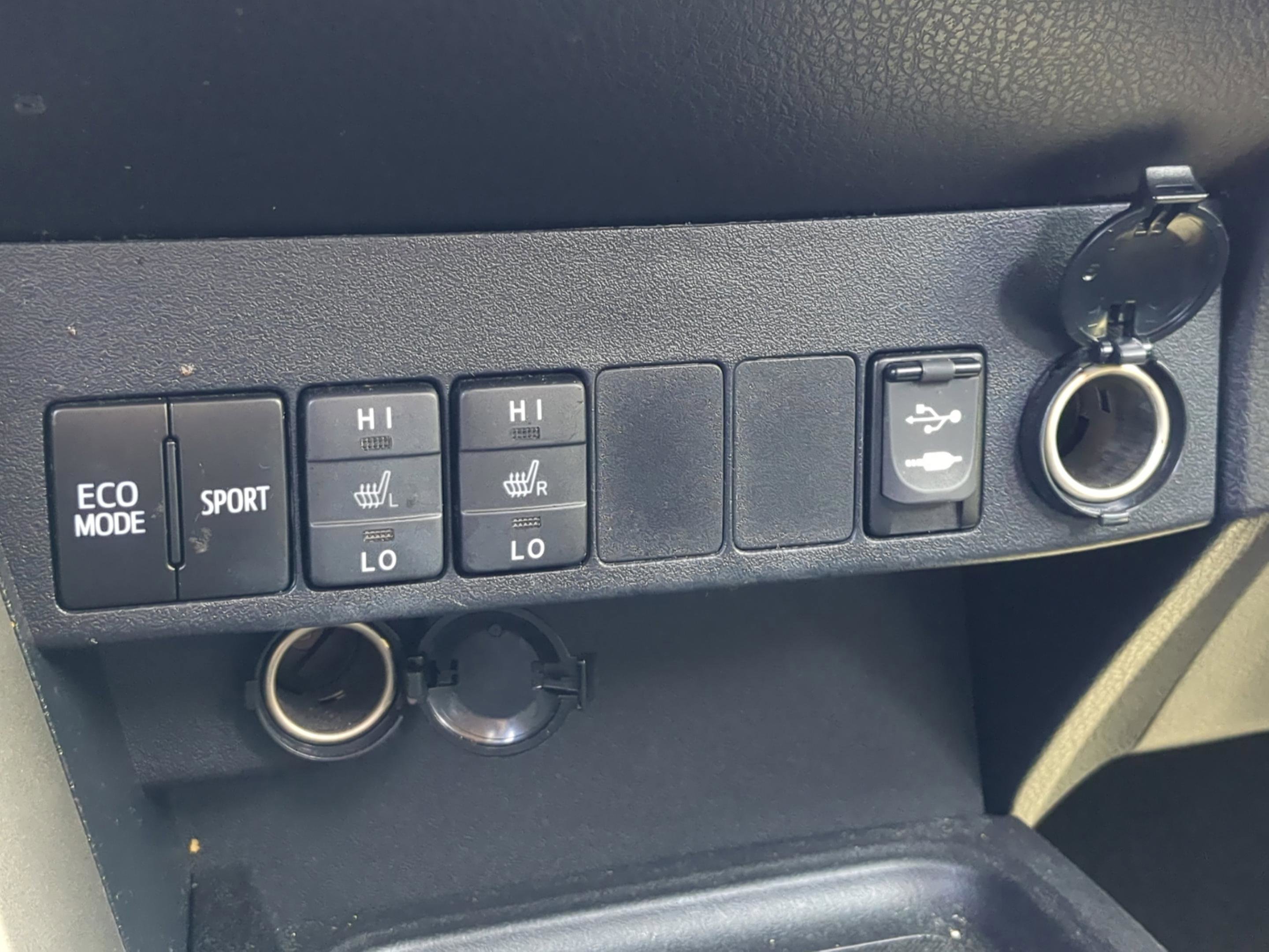 Used 2016 Toyota RAV4 Limited FWD image 14