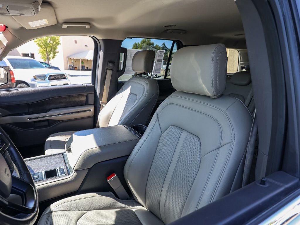 Used 2020 Ford Expedition Limited image 15