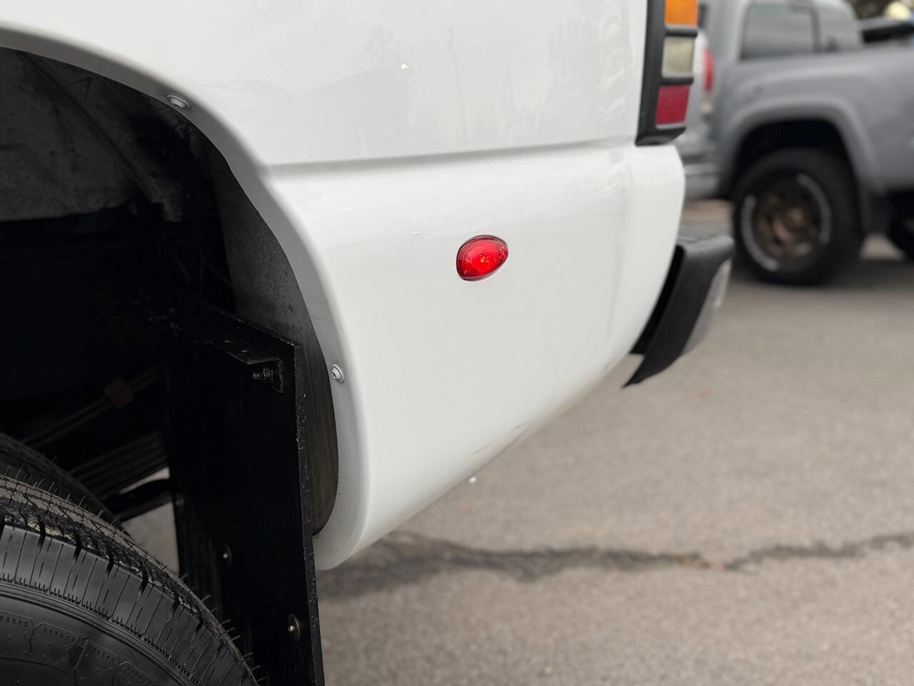 Used 2002 Chevrolet Silverado 3500 LS w/ Electrical Convenience Pkg image 48