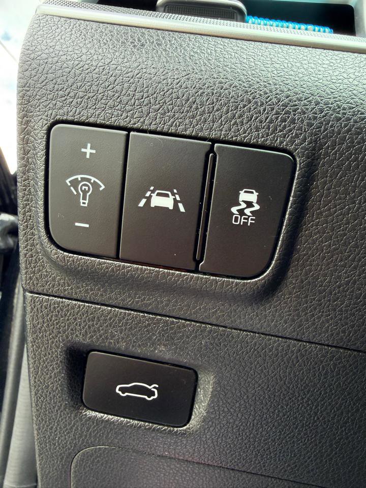 Used 2022 Kia K5 LX FWD image 26