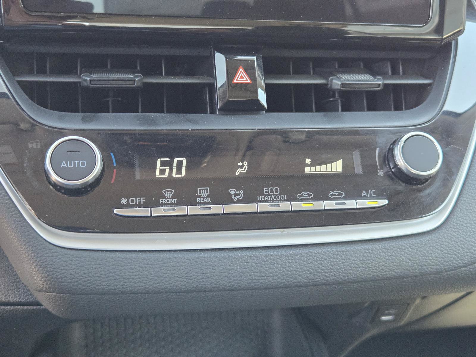 Used 2024 Toyota Corolla LE FWD image 10