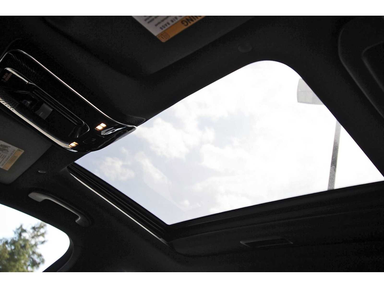 Used 2024 Mercedes-Benz C 300 Sedan image 25