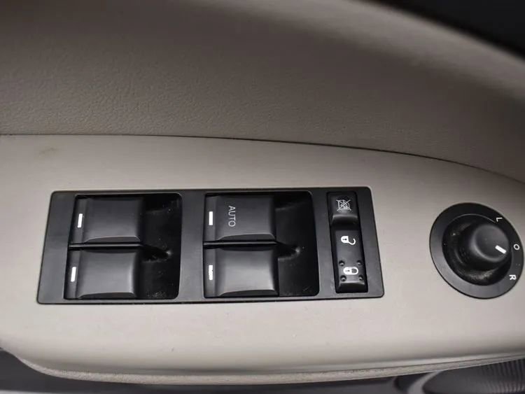 Used 2011 Dodge Caliber Mainstreet image 21