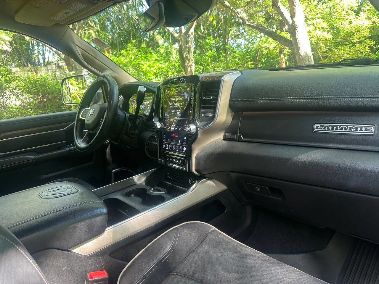 Used 2019 RAM 3500 Laramie image 10