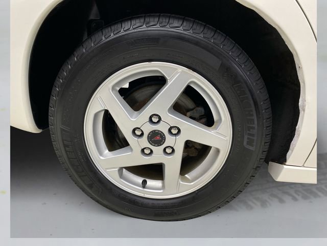 Used 2004 Pontiac Bonneville SE w/ Leather Appointment Package image 16