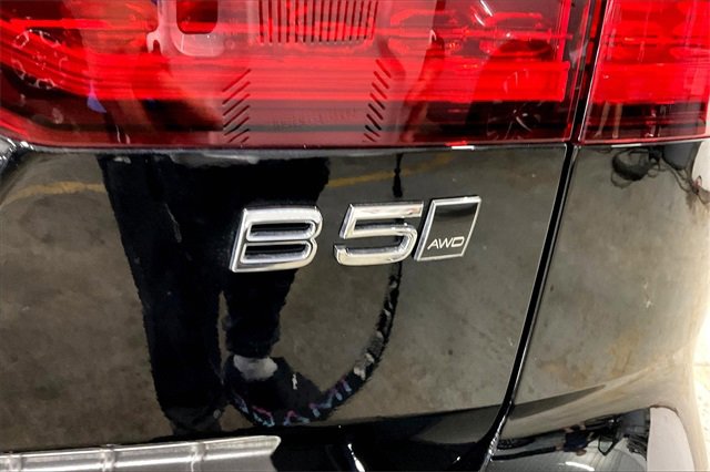 New 2026 Volvo V60 B5 Cross Country Plus w/ Protection Package Premier image 10