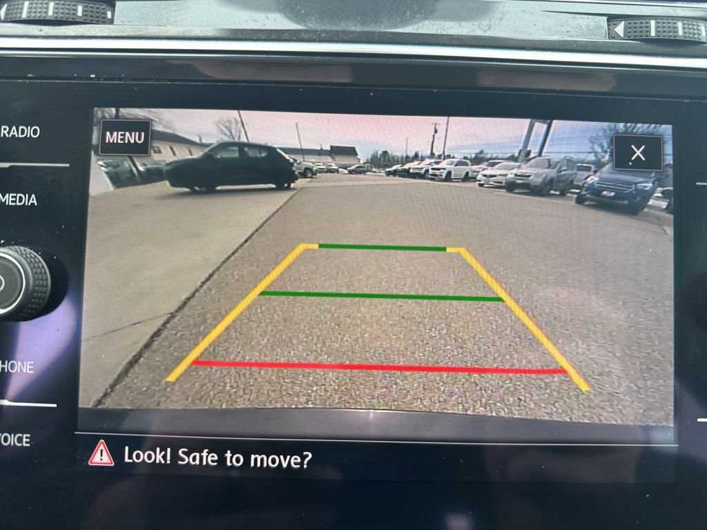 Used 2020 Volkswagen Tiguan SEL AWD/4WD image 26