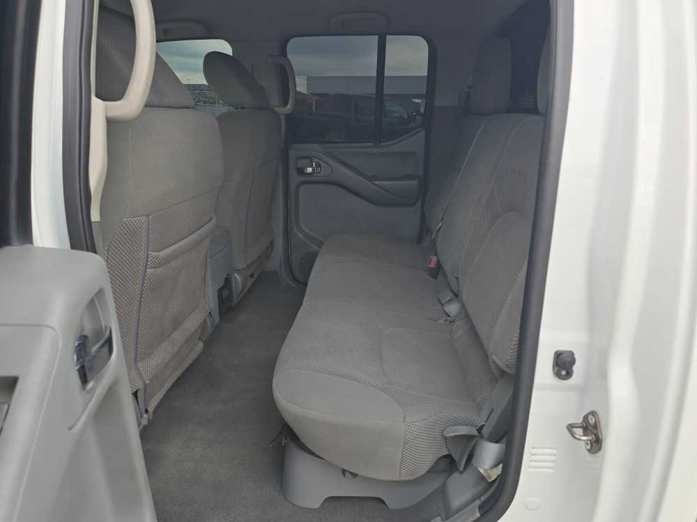 Used 2016 Nissan Frontier SV RWD image 17