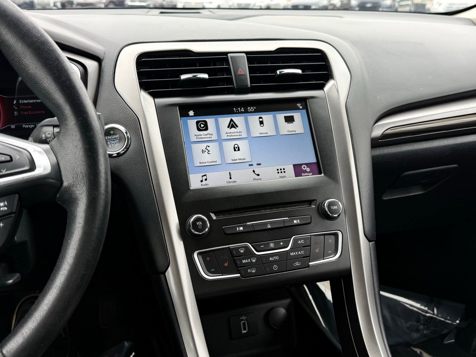 Used 2018 Ford Fusion SE w/ Equipment Group 602A FWD image 33