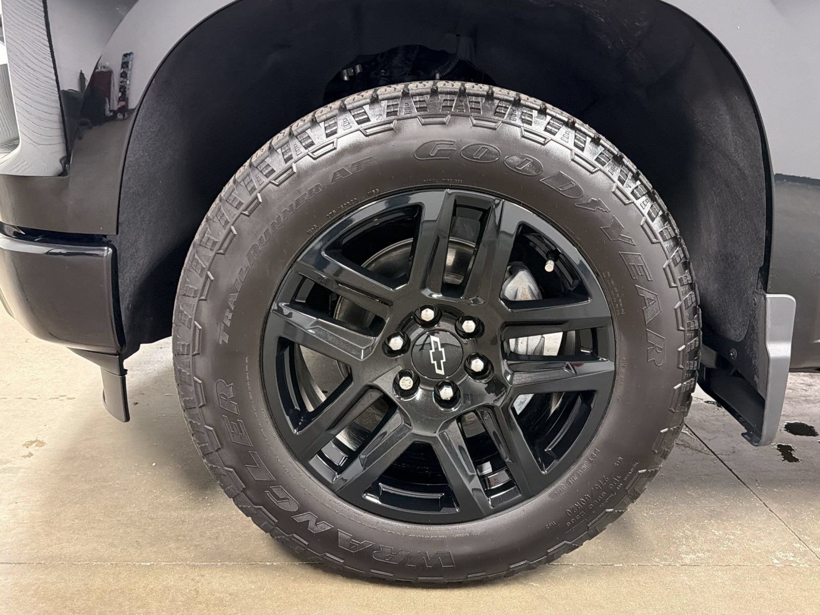 Used 2025 Chevrolet Silverado 1500 Custom AWD/4WD image 11