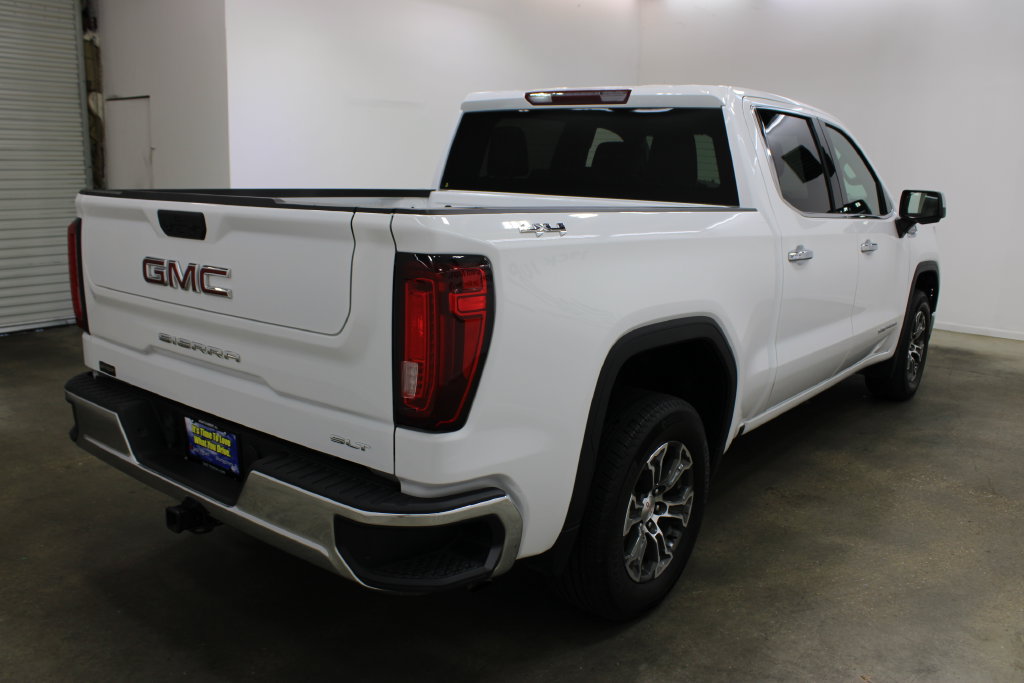Used 2025 GMC Sierra 1500 SLT AWD/4WD image 5