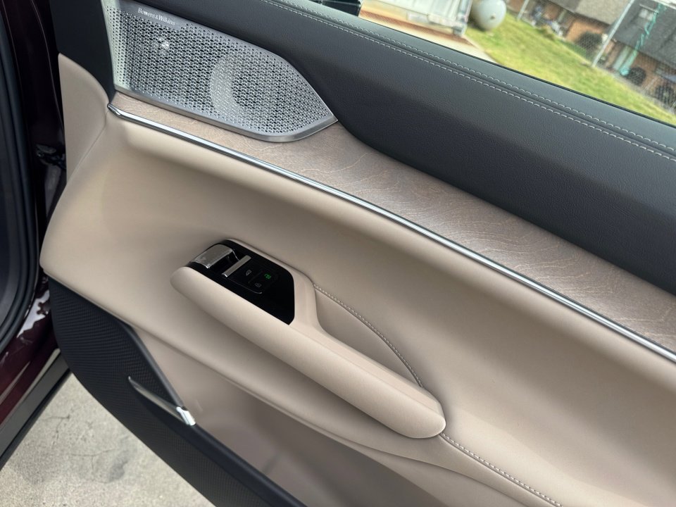 New 2025 Volvo EX90 Ultra image 24