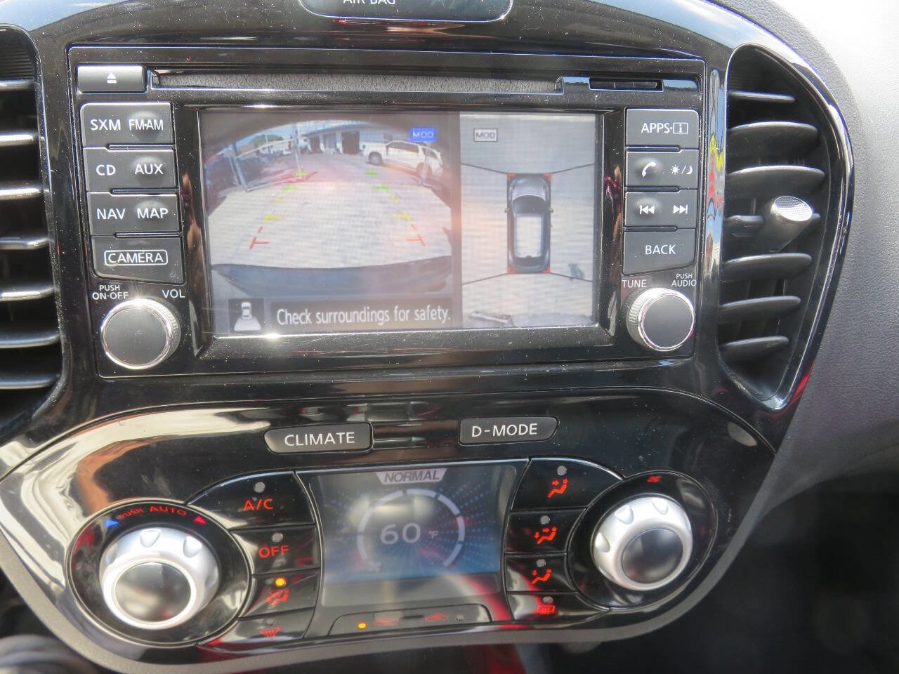 Used 2015 Nissan Juke SL AWD/4WD image 18