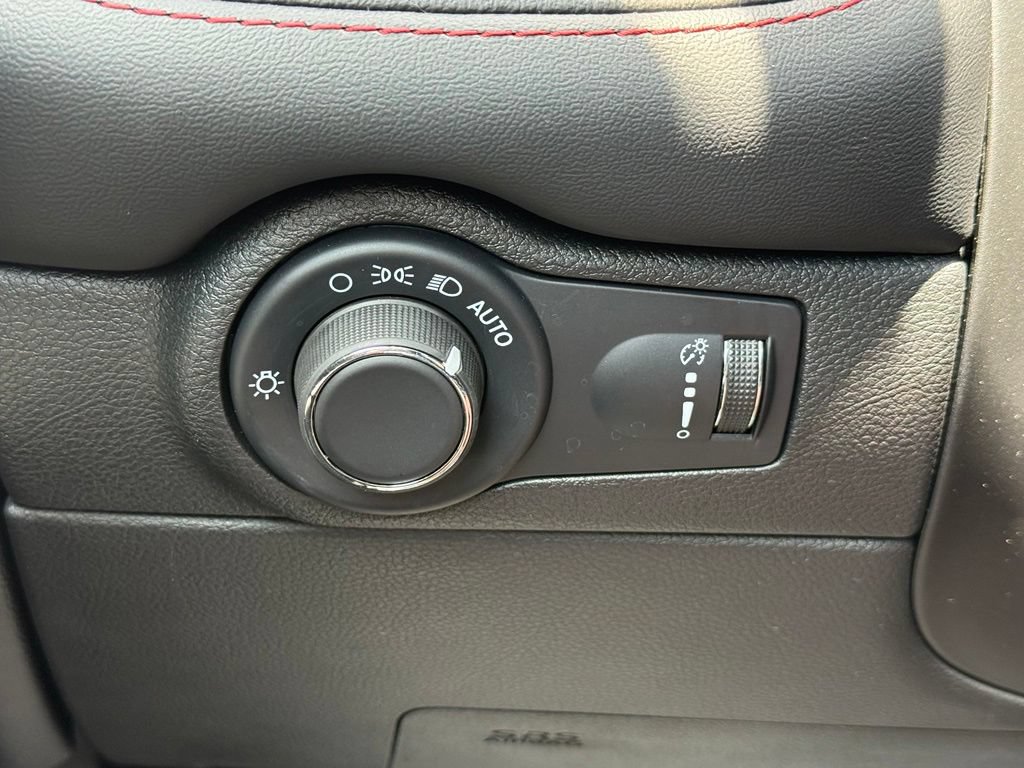 Used 2024 Dodge Durango GT AWD/4WD image 23