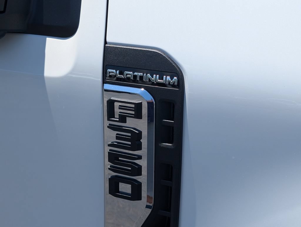 New 2026 Ford F350 Platinum w/ Platinum Plus Package AWD/4WD image 18