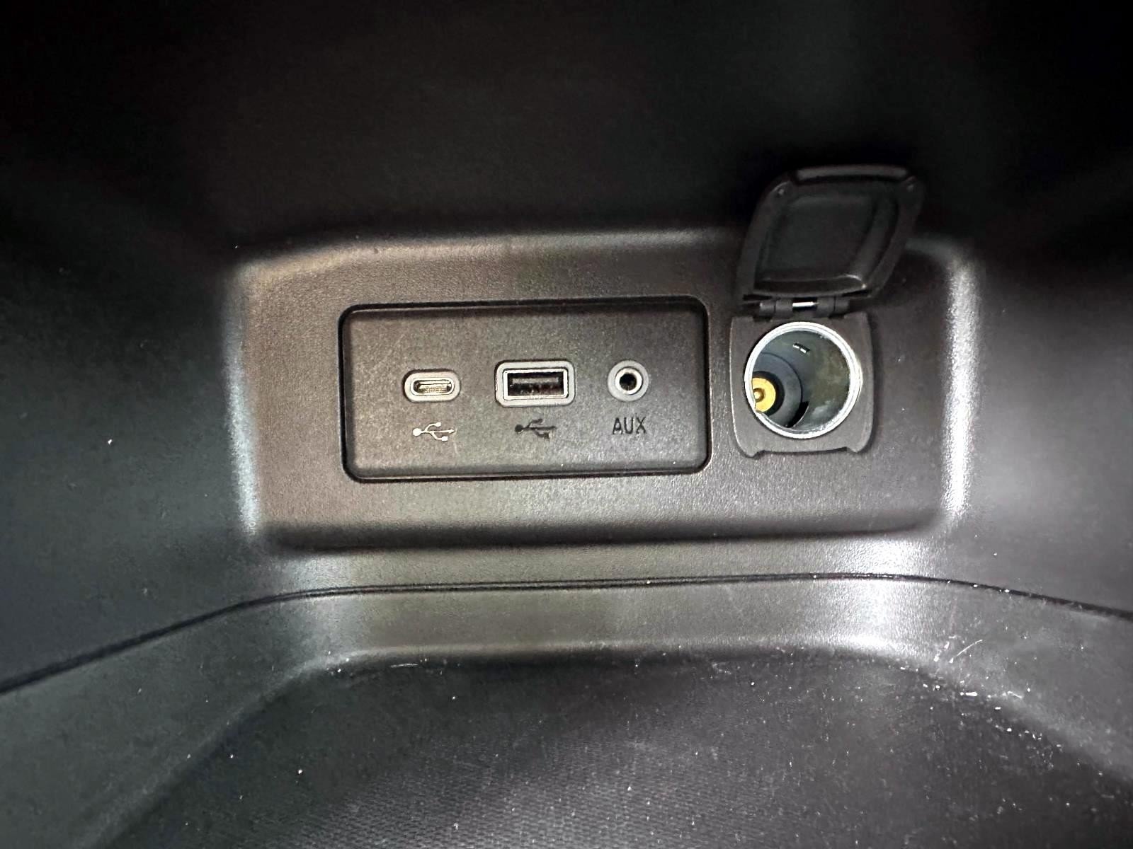 Used 2024 Chevrolet Equinox LT AWD/4WD image 24