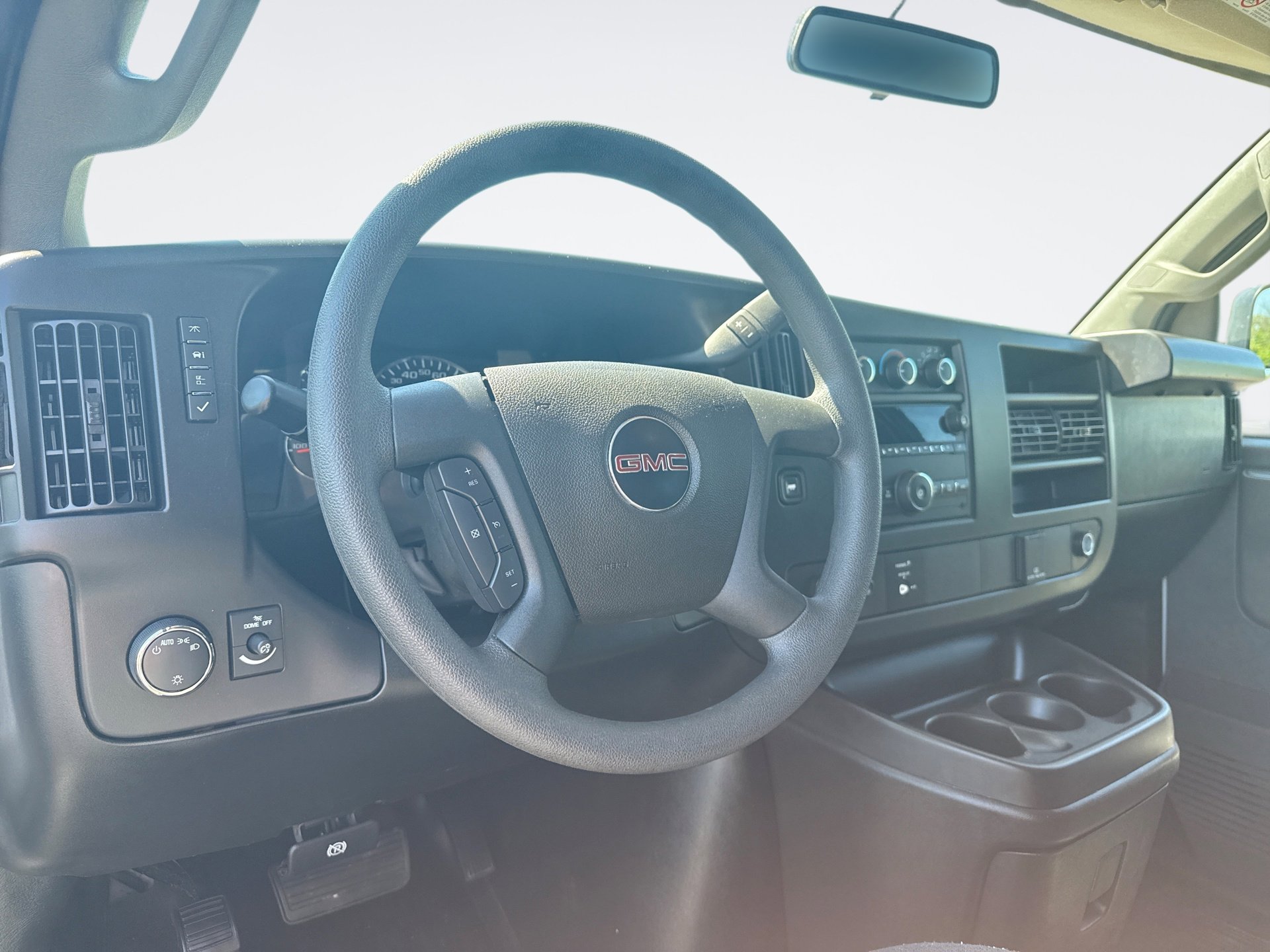 Used 2024 GMC Savana 2500 w/ Driver Convenience Package RWD image 8