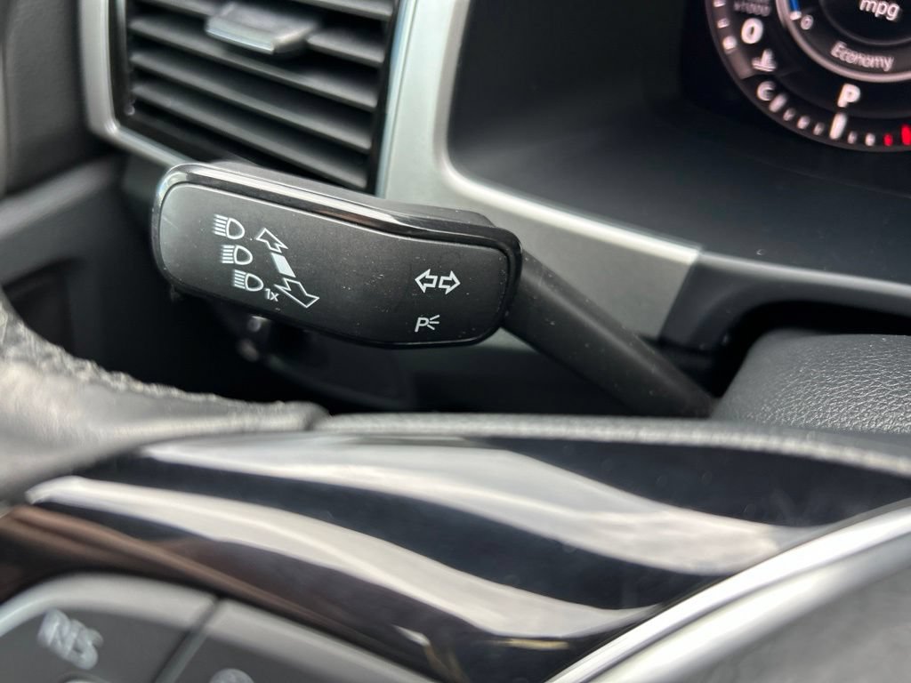 Used 2019 Volkswagen Atlas SEL FWD image 6