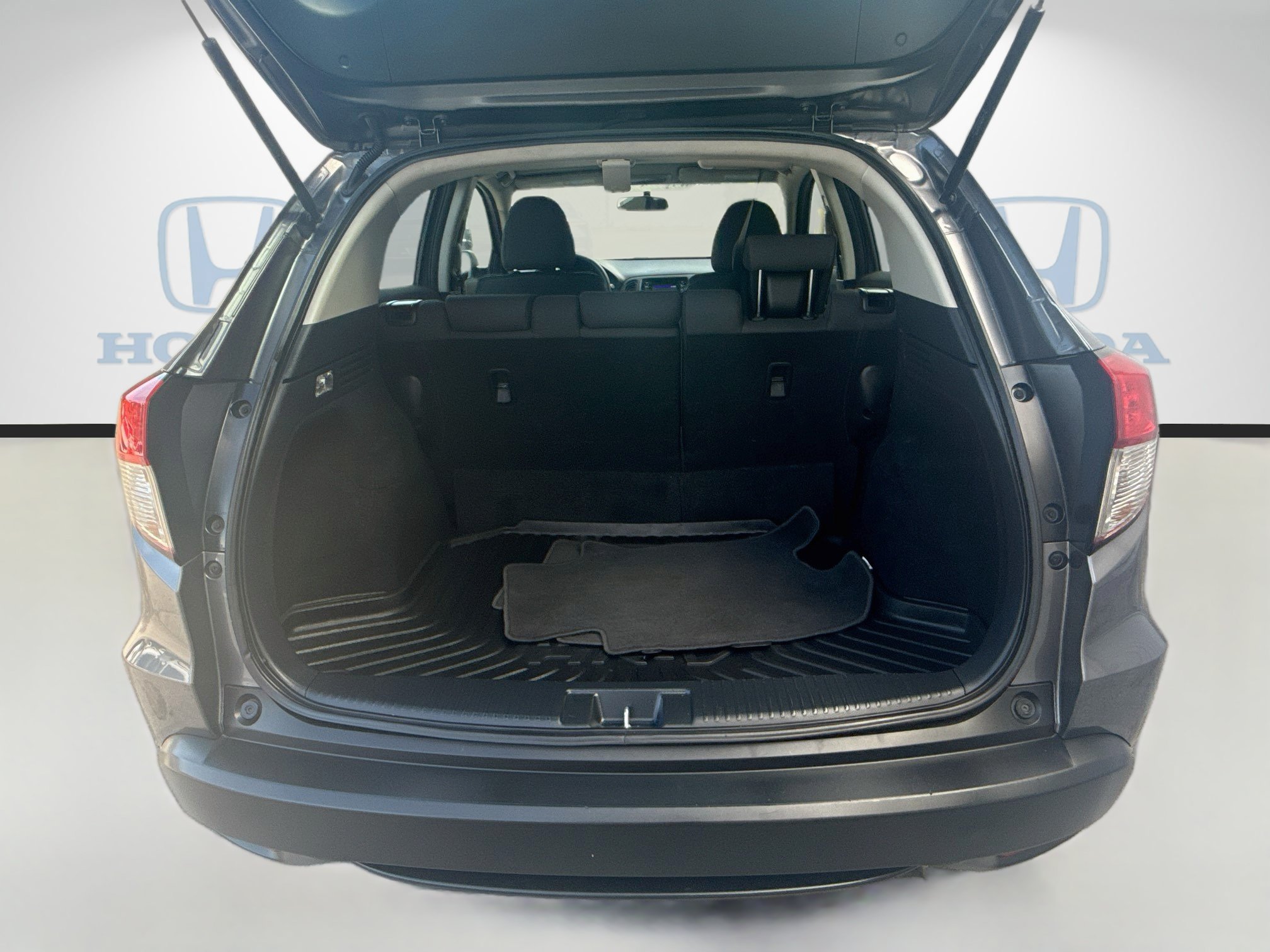 Used 2022 Honda HR-V LX image 25