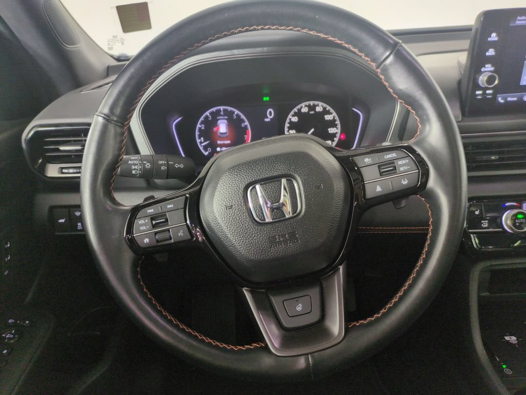 Certified 2023 Honda Pilot TrailSport image 18