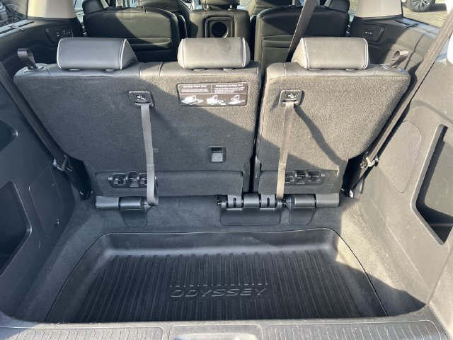 Used 2025 Honda Odyssey Touring image 17