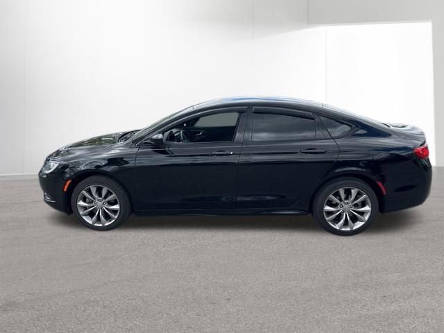 Used 2016 Chrysler 200 S FWD image 2